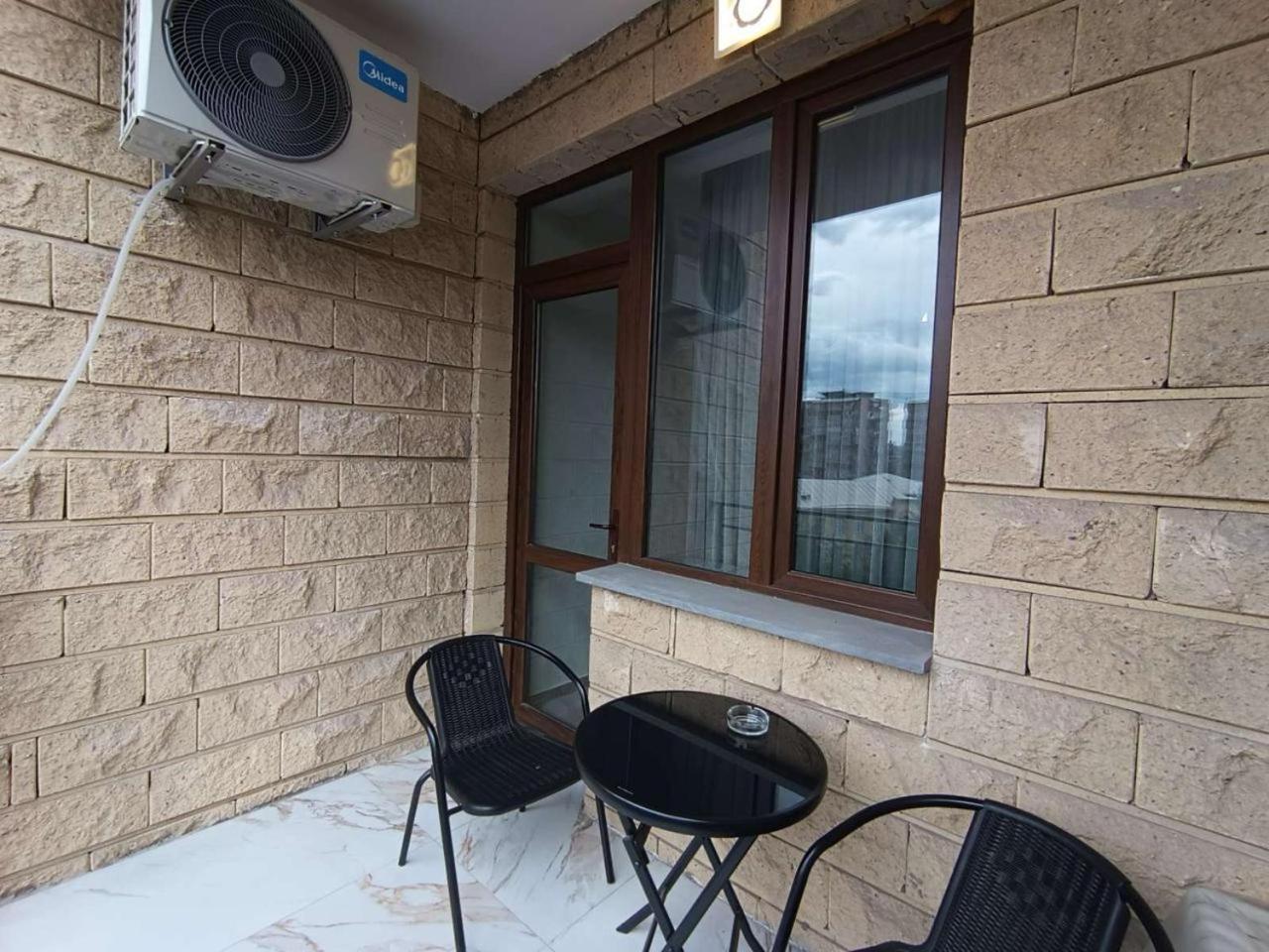 Apartment In Centre Of Yerevan Exterior photo