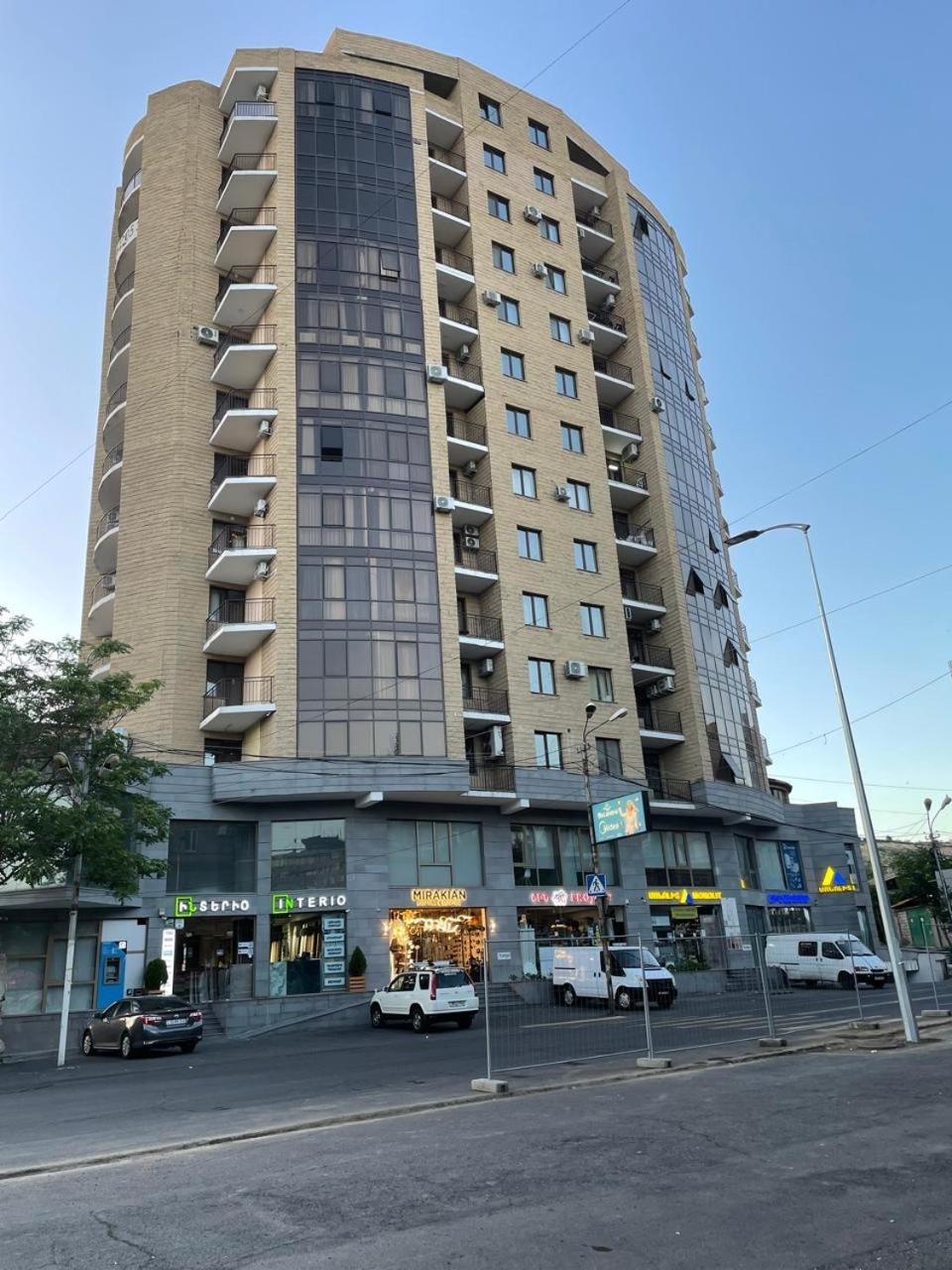 Apartment In Centre Of Yerevan Exterior photo